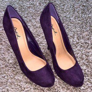 Dark purple pumps/heels